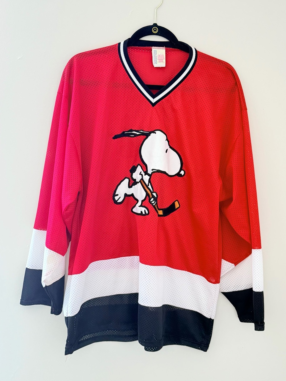 Vintage PEANUTS Snoopy Hockey Jersey Red ~ White~ Black Rare!! Size S-M